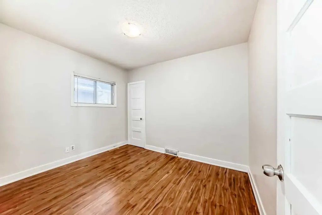 1610 40 Street SW Calgary AB T3C 1W9