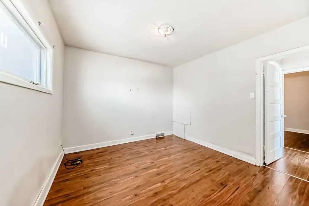 1610 40 Street SW Calgary AB T3C 1W9