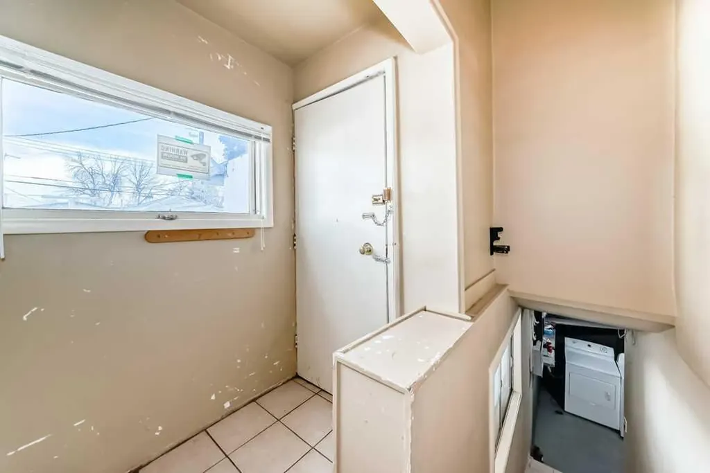 1610 40 Street SW Calgary AB T3C 1W9