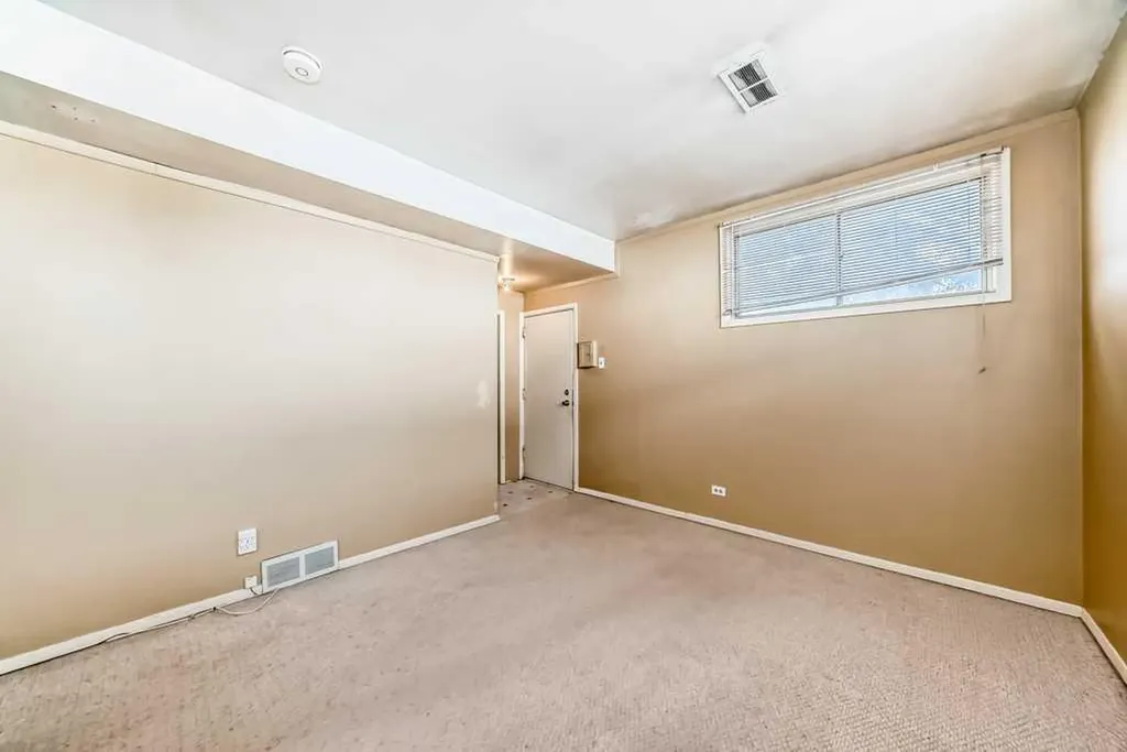 1610 40 Street SW Calgary AB T3C 1W9