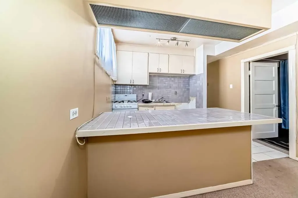 1610 40 Street SW Calgary AB T3C 1W9