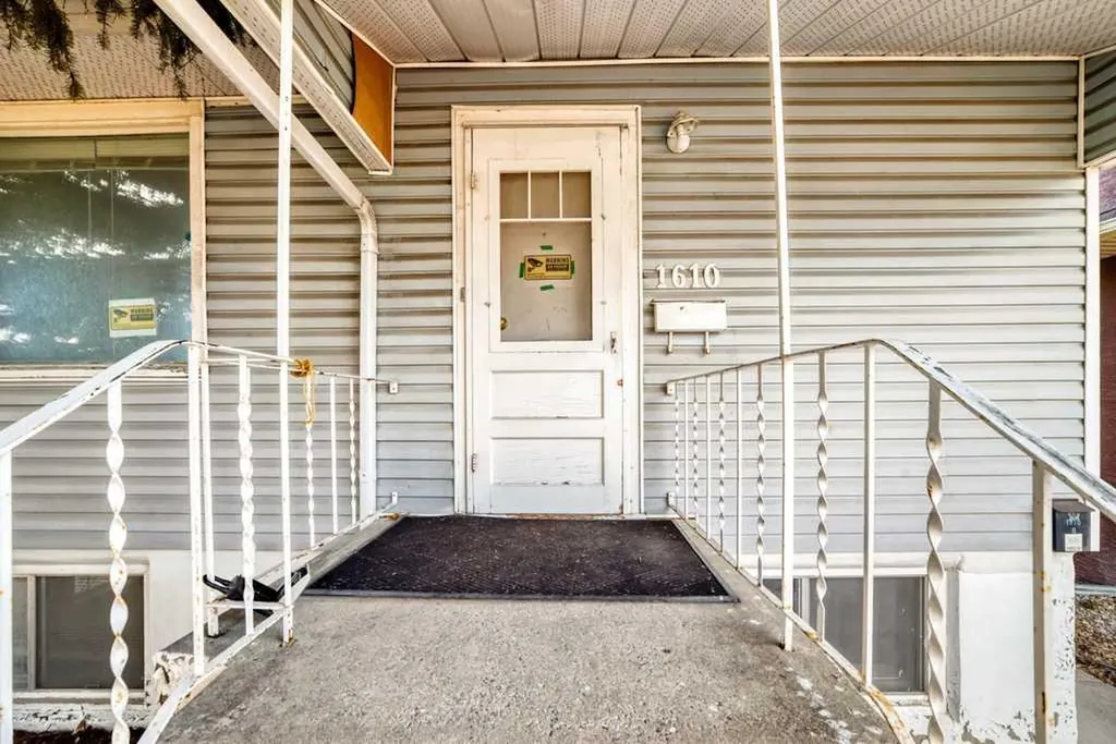 1610 40 Street SW Calgary AB T3C 1W9