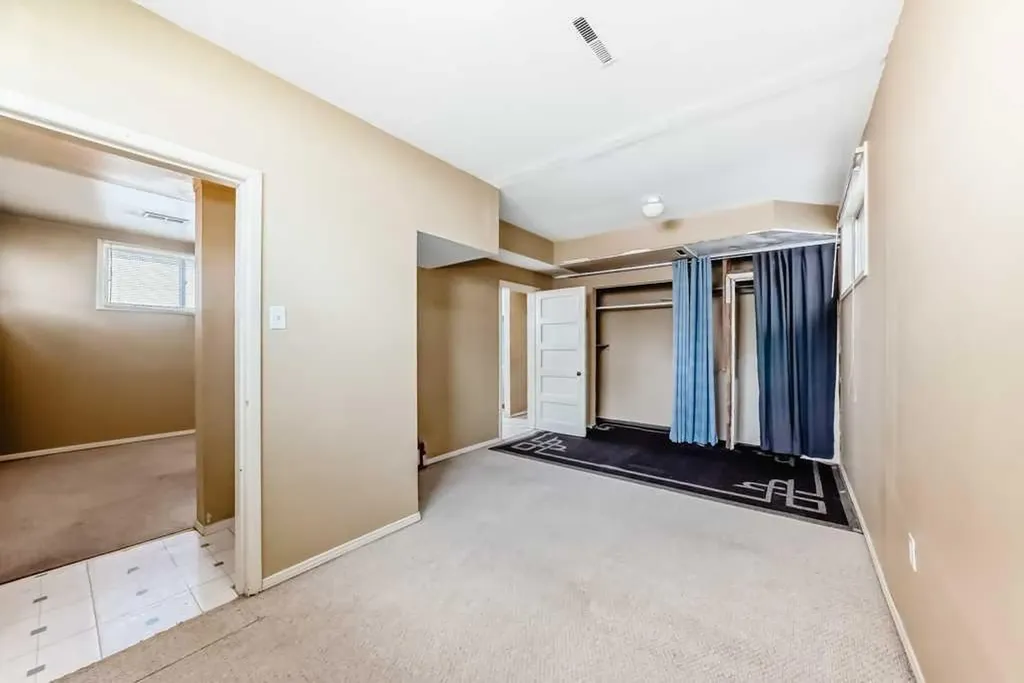 1610 40 Street SW Calgary AB T3C 1W9