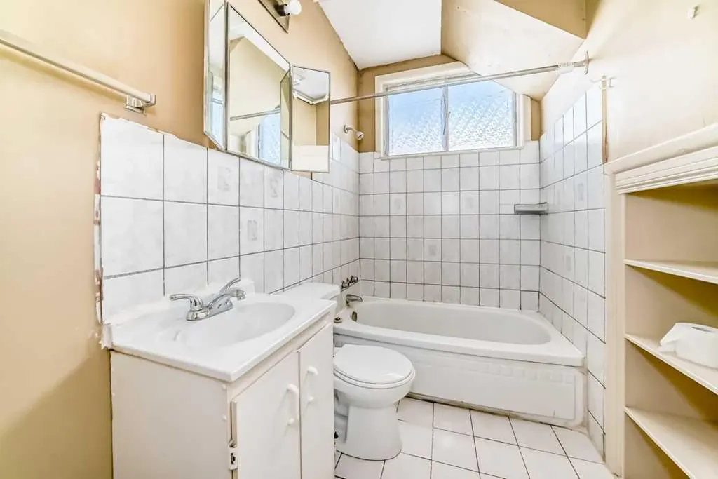 1610 40 Street SW Calgary AB T3C 1W9