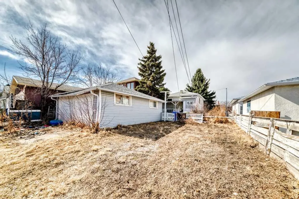 1610 40 Street SW Calgary AB T3C 1W9