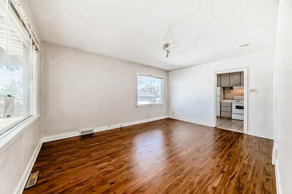 1610 40 Street SW Calgary AB T3C 1W9