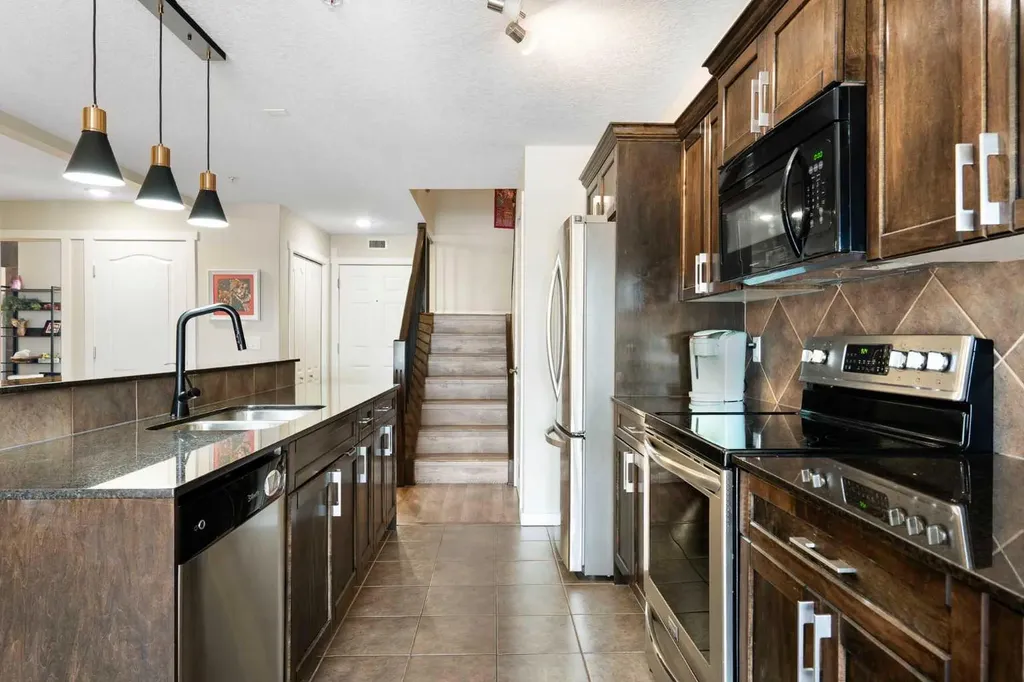 141 Mountain Street Cochrane AB T4C1Z5