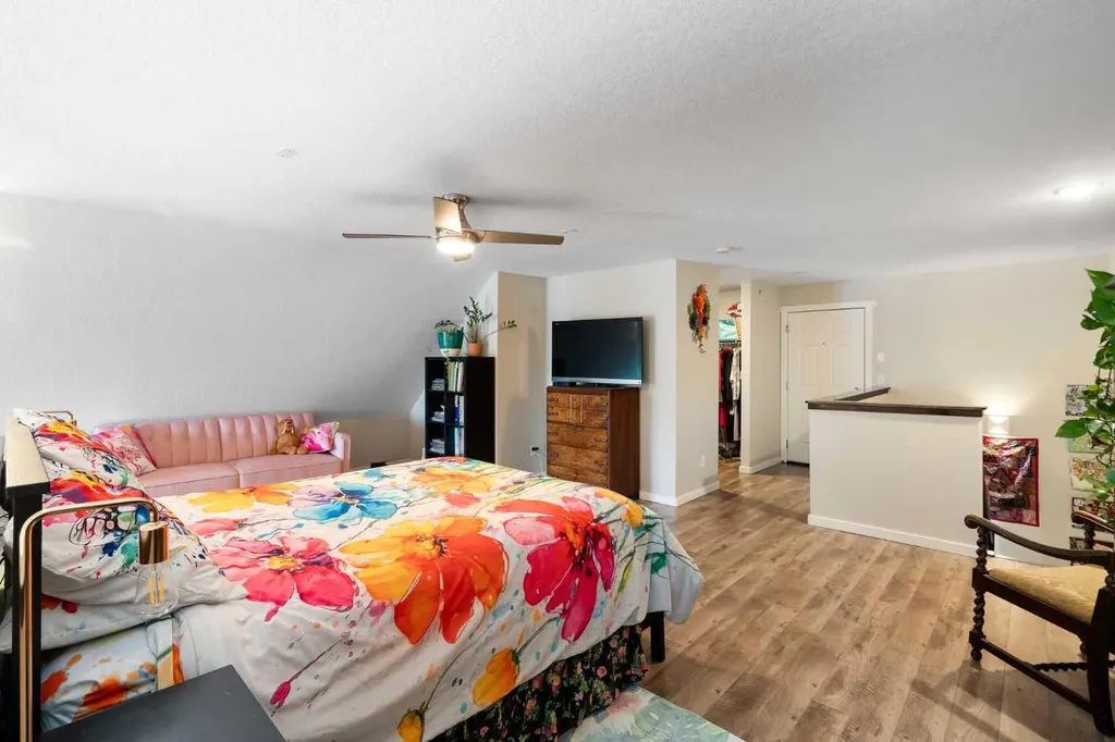 141 Mountain Street Cochrane AB T4C1Z5