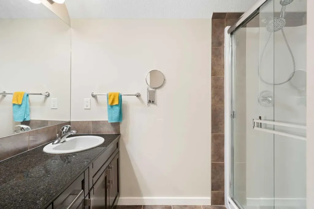 141 Mountain Street Cochrane AB T4C1Z5