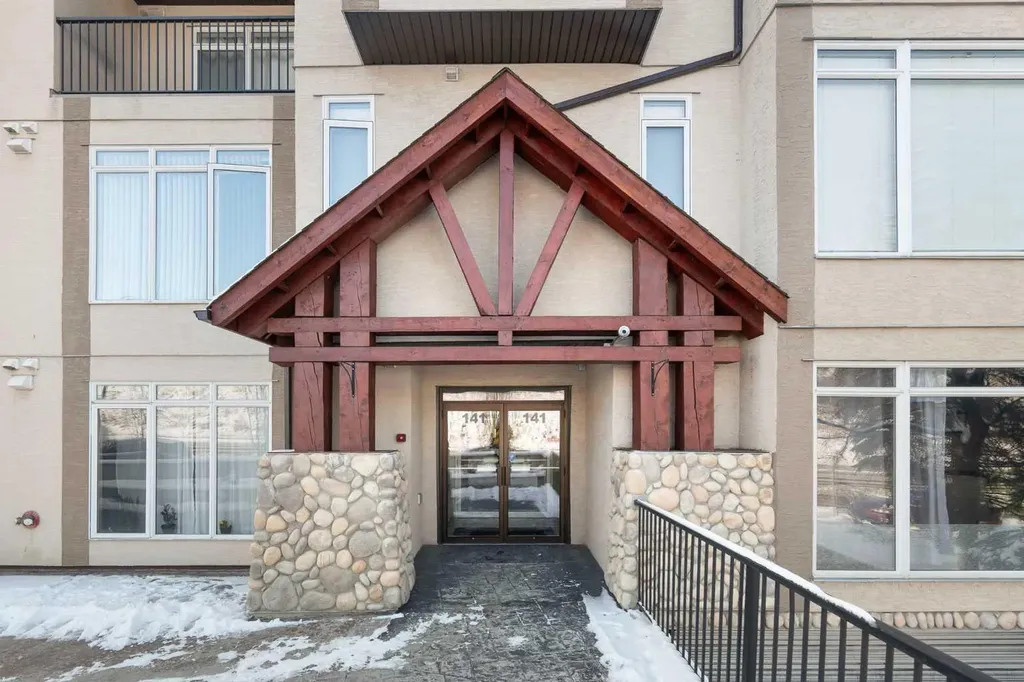 141 Mountain Street Cochrane AB T4C1Z5