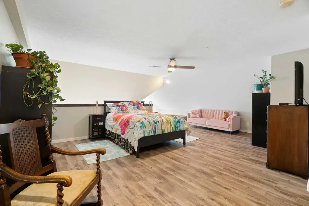 141 Mountain Street Cochrane AB T4C1Z5