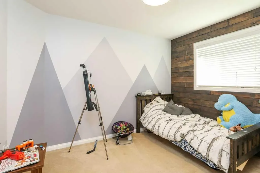 329 Grizzly Crescent N Lethbridge AB T1H 0E5