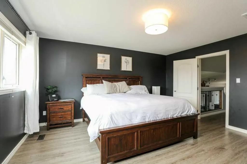 329 Grizzly Crescent N Lethbridge AB T1H 0E5