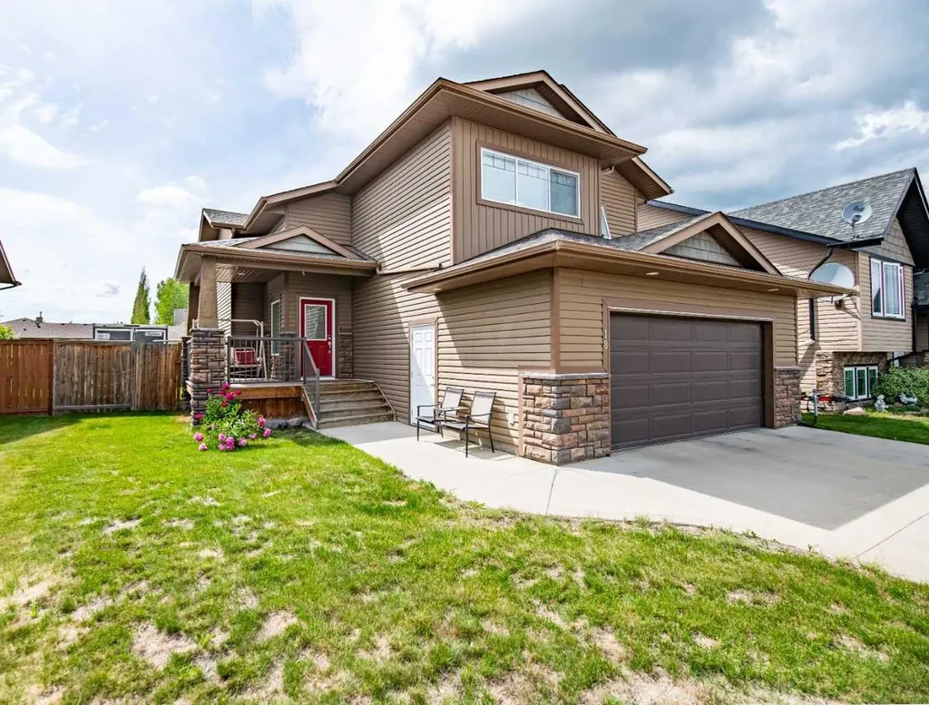18 Mackenzie Crescent Lacombe AB T4L0B3