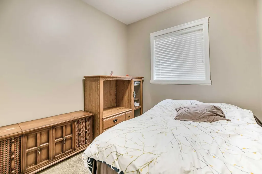 18 Mackenzie Crescent Lacombe AB T4L0B3