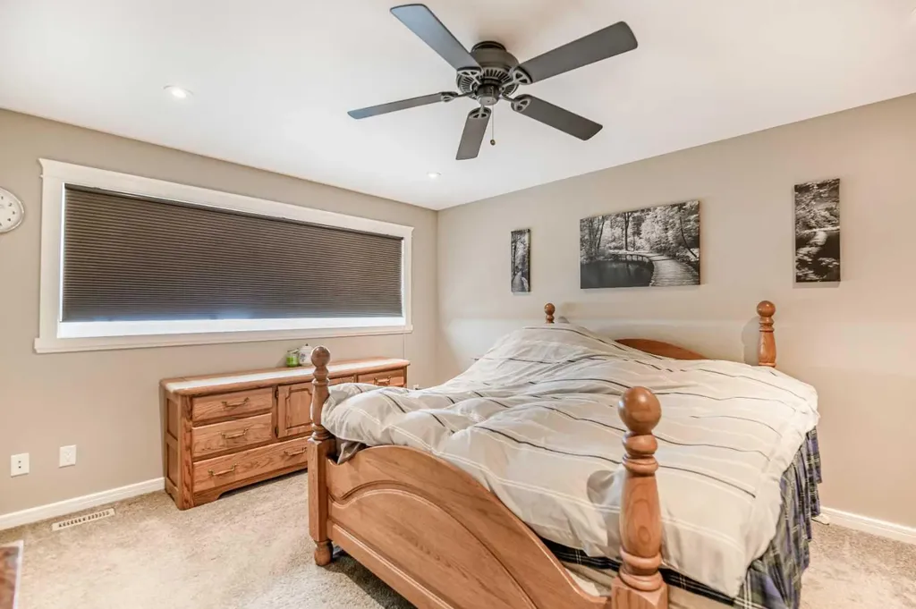 18 Mackenzie Crescent Lacombe AB T4L0B3