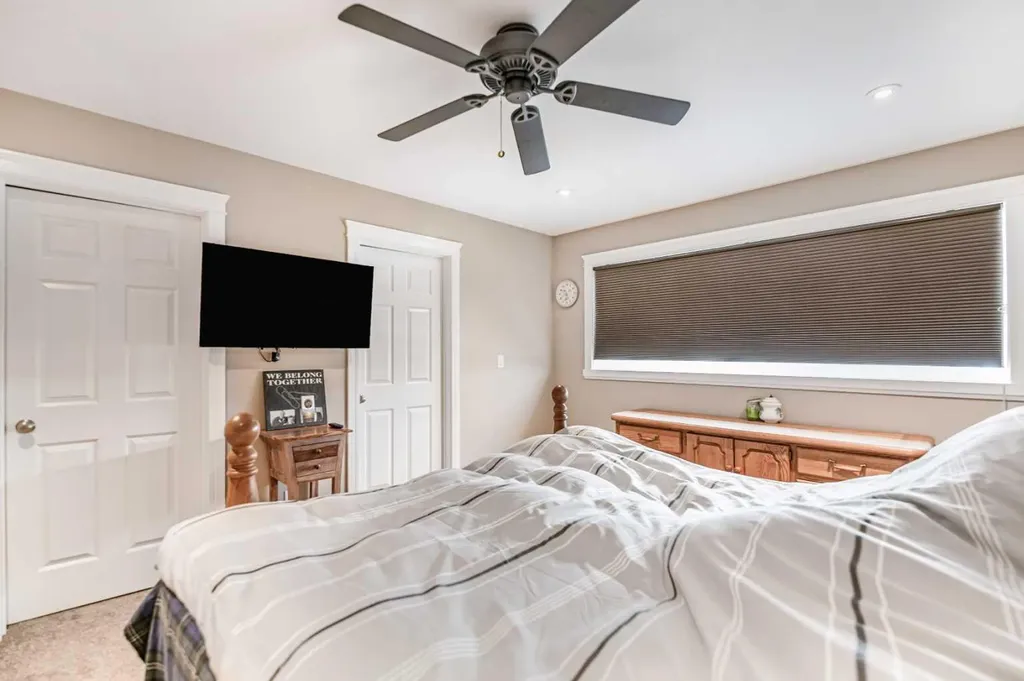 18 Mackenzie Crescent Lacombe AB T4L0B3