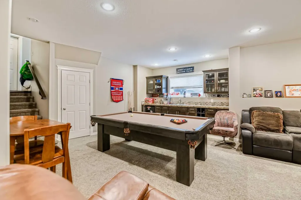 18 Mackenzie Crescent Lacombe AB T4L0B3