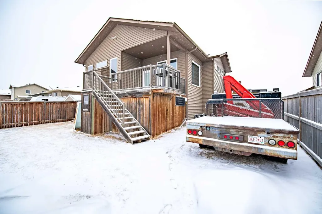 18 Mackenzie Crescent Lacombe AB T4L0B3