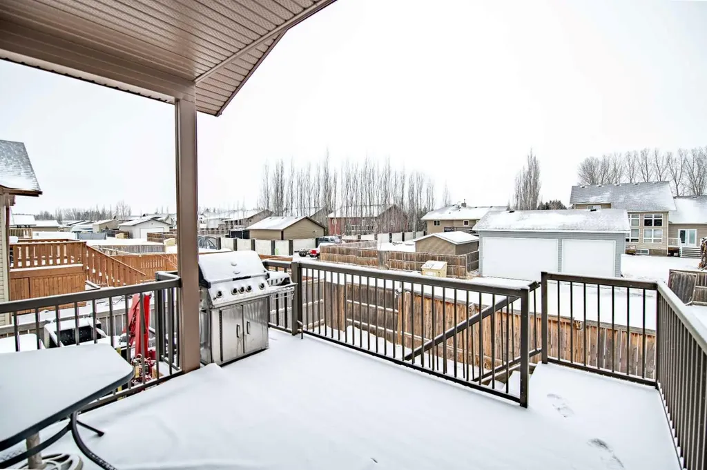18 Mackenzie Crescent Lacombe AB T4L0B3