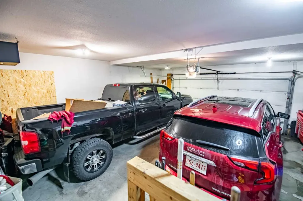 18 Mackenzie Crescent Lacombe AB T4L0B3