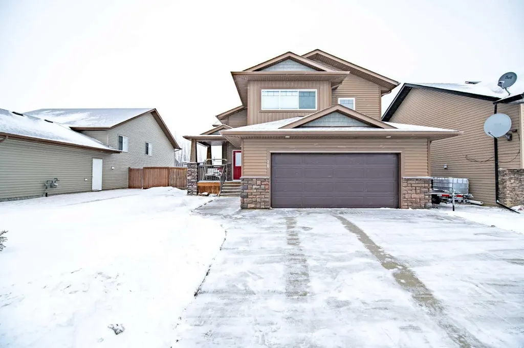 18 Mackenzie Crescent Lacombe AB T4L0B3
