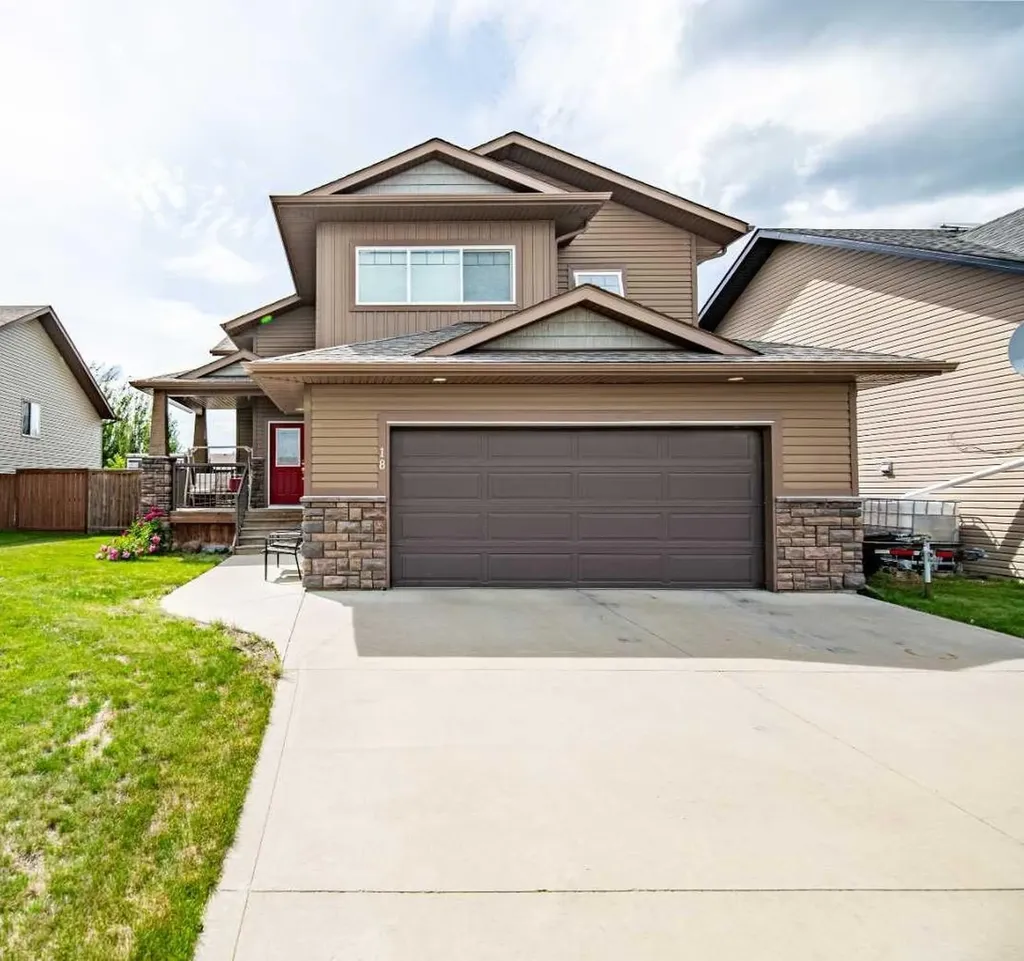18 Mackenzie Crescent Lacombe AB T4L0B3