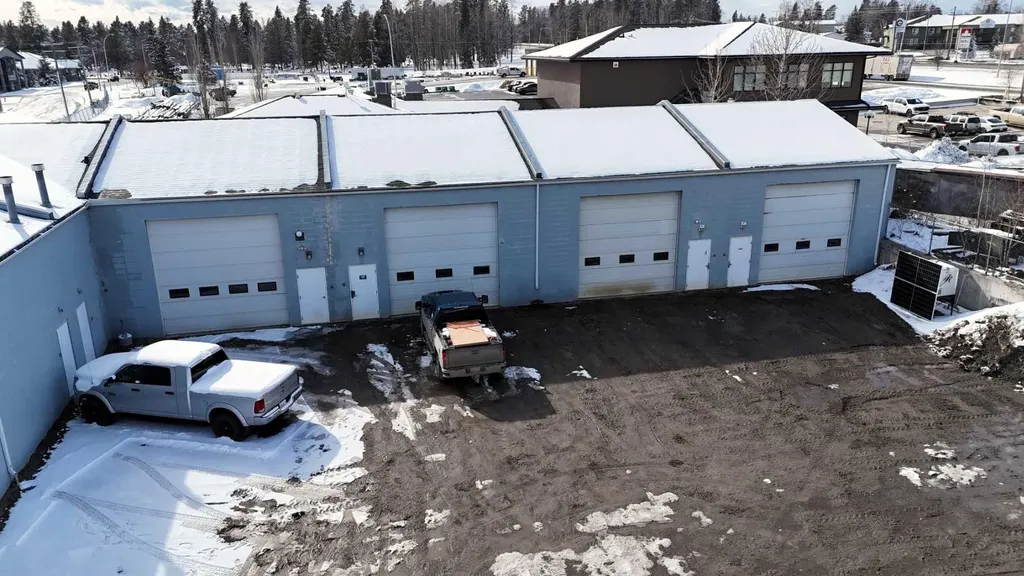 5946 3 Avenue Edson AB T7E1R8
