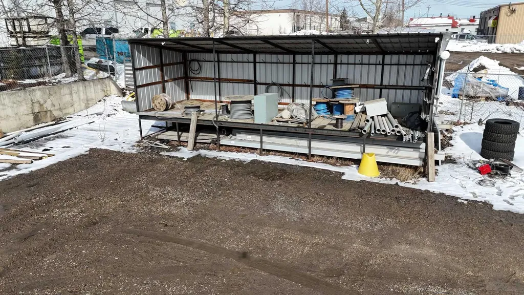 5946 3 Avenue Edson AB T7E1R8