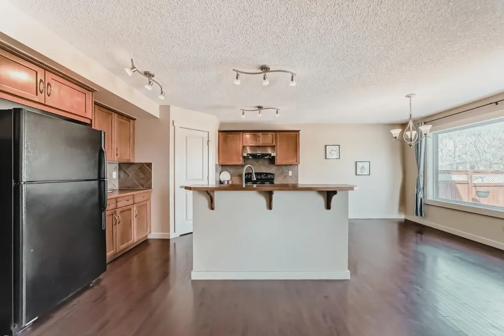 273 Silverado Plains Close SW Calgary AB T2X 0G6