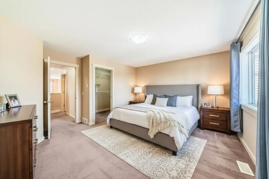 273 Silverado Plains Close SW Calgary AB T2X 0G6