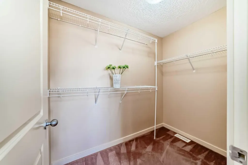 273 Silverado Plains Close SW Calgary AB T2X 0G6
