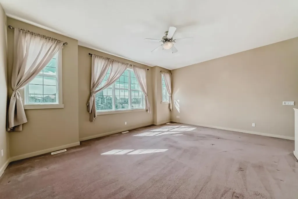 273 Silverado Plains Close SW Calgary AB T2X 0G6