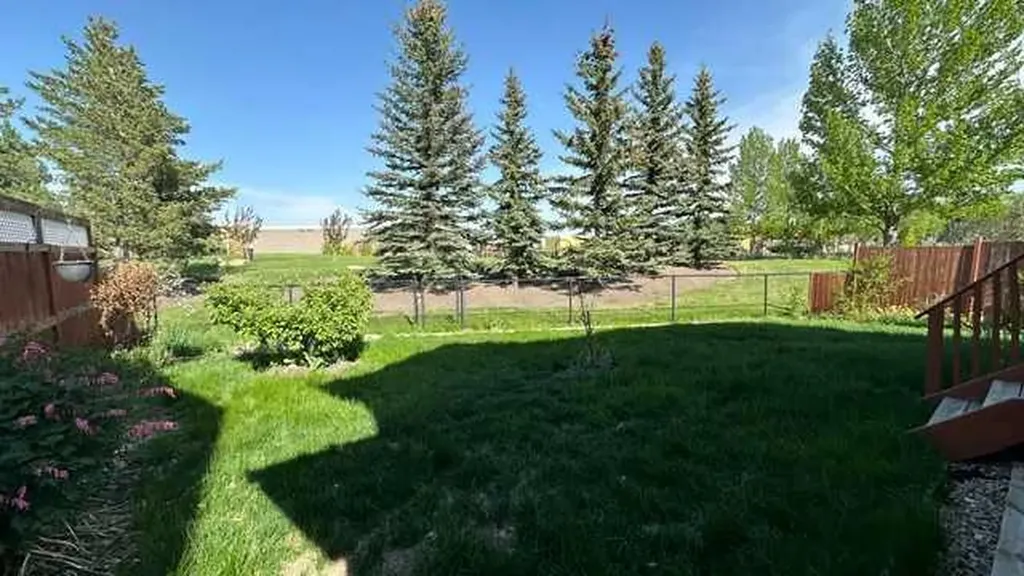 273 Silverado Plains Close SW Calgary AB T2X 0G6