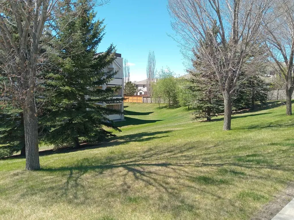 7451 Springbank Boulevard SW Calgary AB T3H 4K5