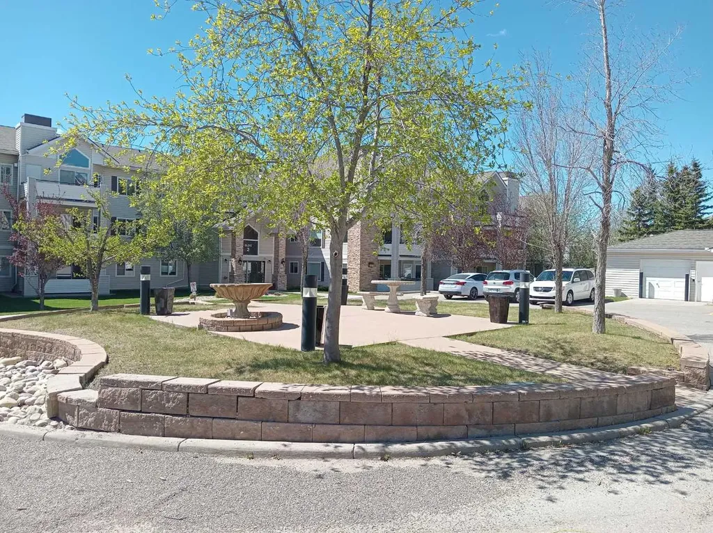 7451 Springbank Boulevard SW Calgary AB T3H 4K5