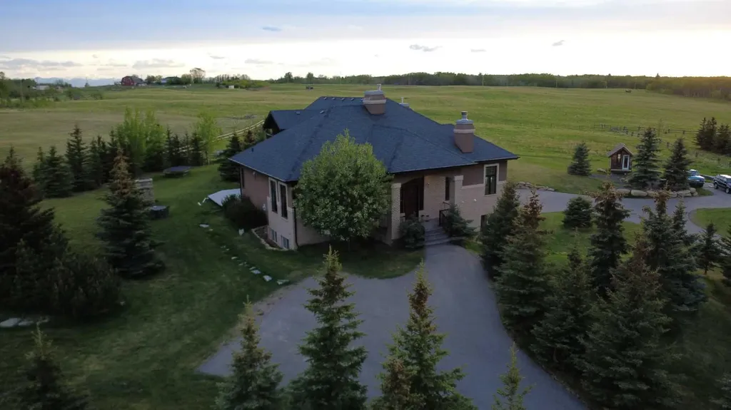 31210 Woodland Way Rural Rocky View County AB T3R1G5