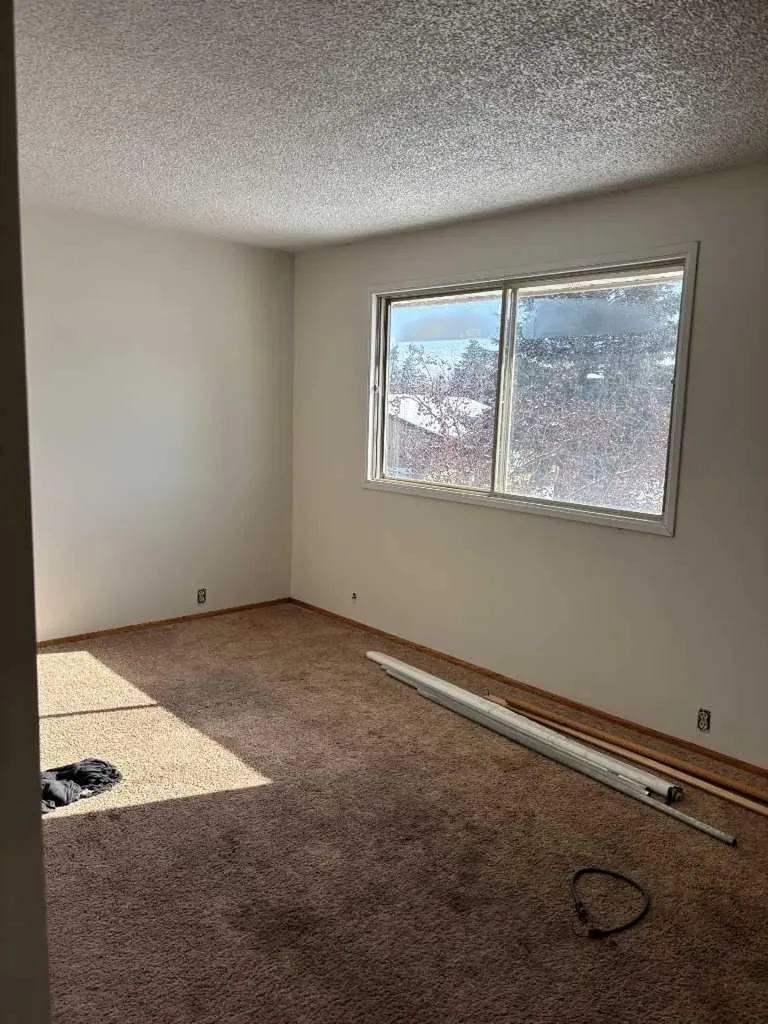 128 Dovercrest Way SE Calgary AB T2B 2L9