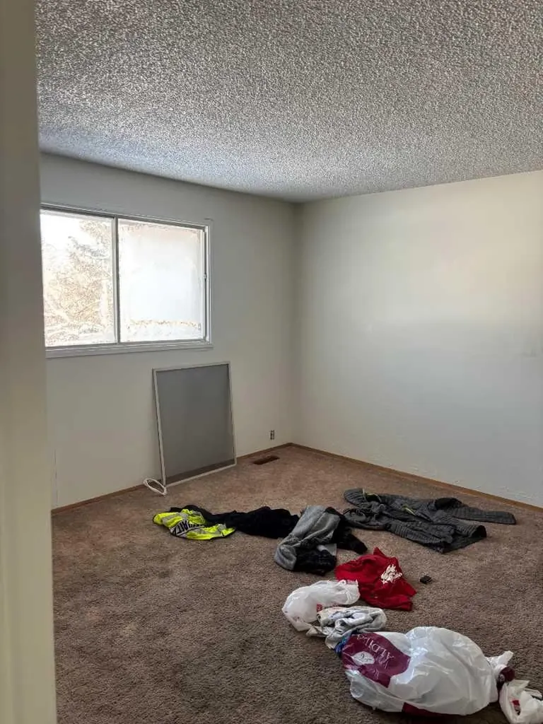 128 Dovercrest Way SE Calgary AB T2B 2L9