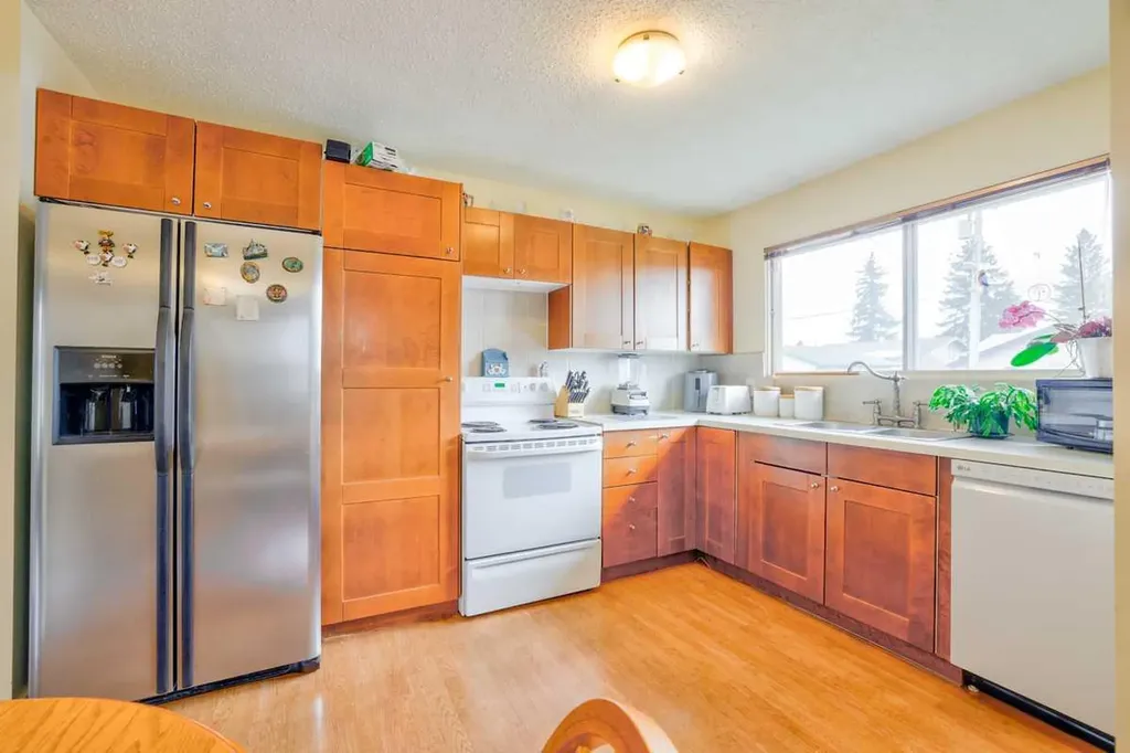 6023 Maddock Drive NE Calgary AB T2A 3W3