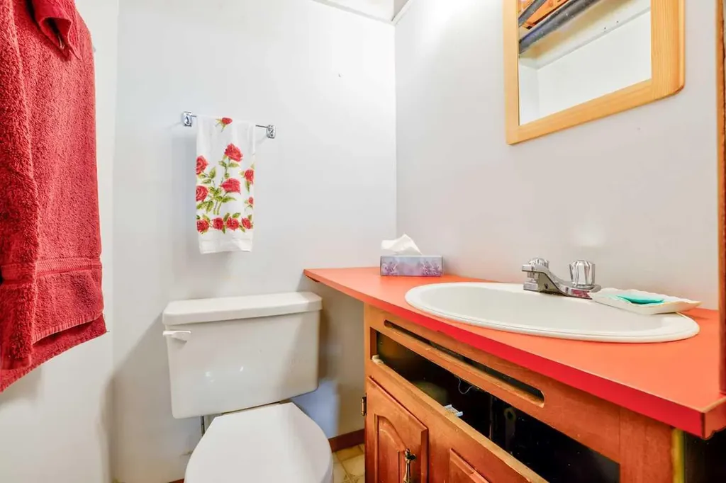 6023 Maddock Drive NE Calgary AB T2A 3W3