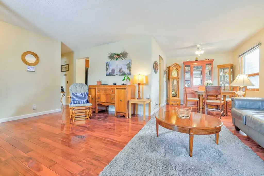 6023 Maddock Drive NE Calgary AB T2A 3W3