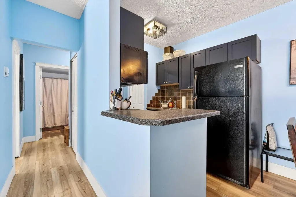 1312 13 Avenue SW Calgary AB T3C 0T3