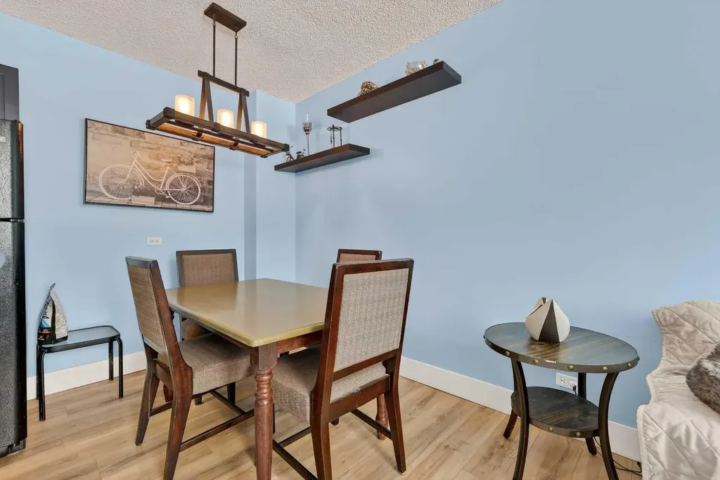 1312 13 Avenue SW Calgary AB T3C 0T3