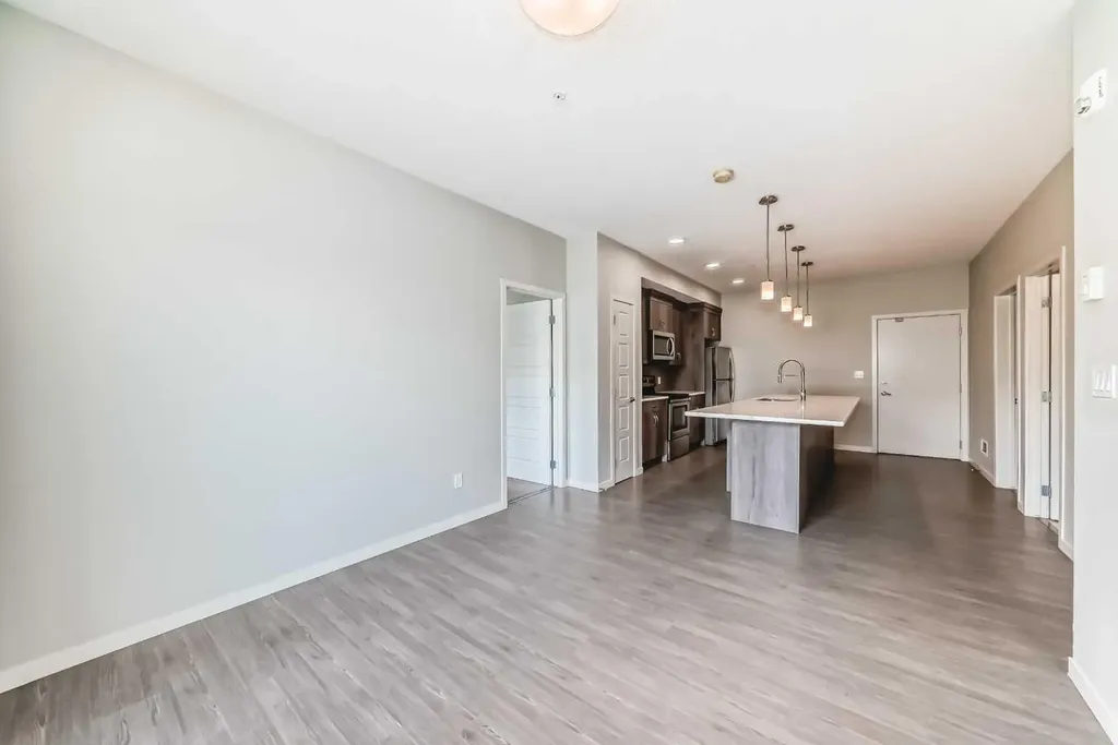 20 Seton Park SE Calgary AB T3M 2G2