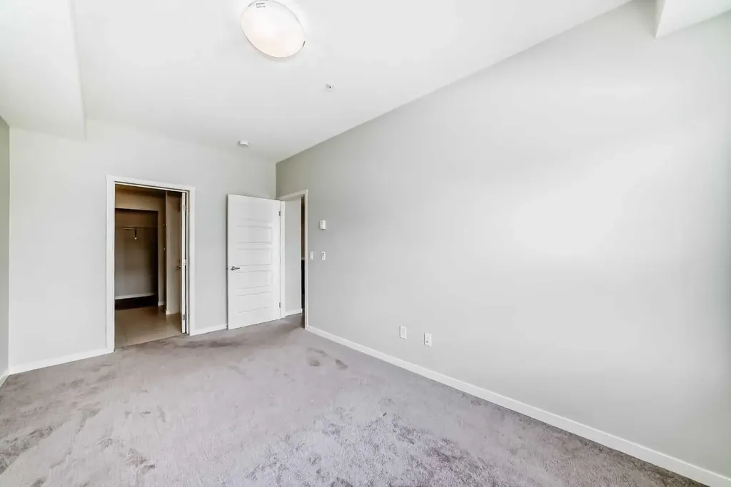 20 Seton Park SE Calgary AB T3M 2G2