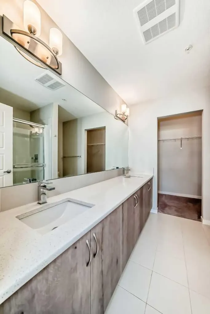 20 Seton Park SE Calgary AB T3M 2G2