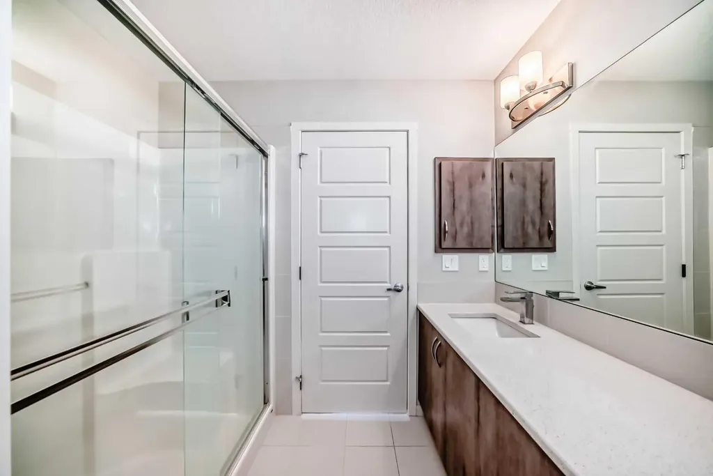 20 Seton Park SE Calgary AB T3M 2G2