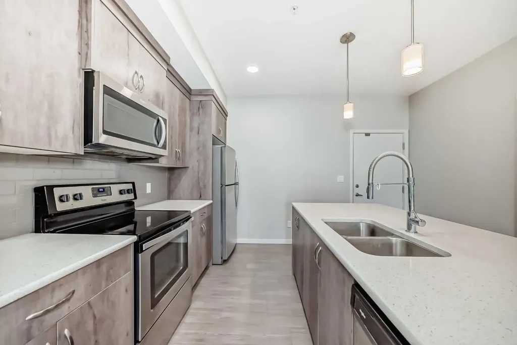 20 Seton Park SE Calgary AB T3M 2G2