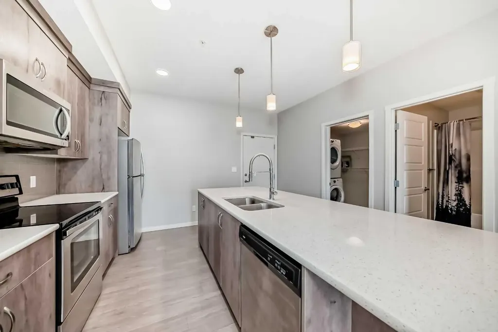 20 Seton Park SE Calgary AB T3M 2G2